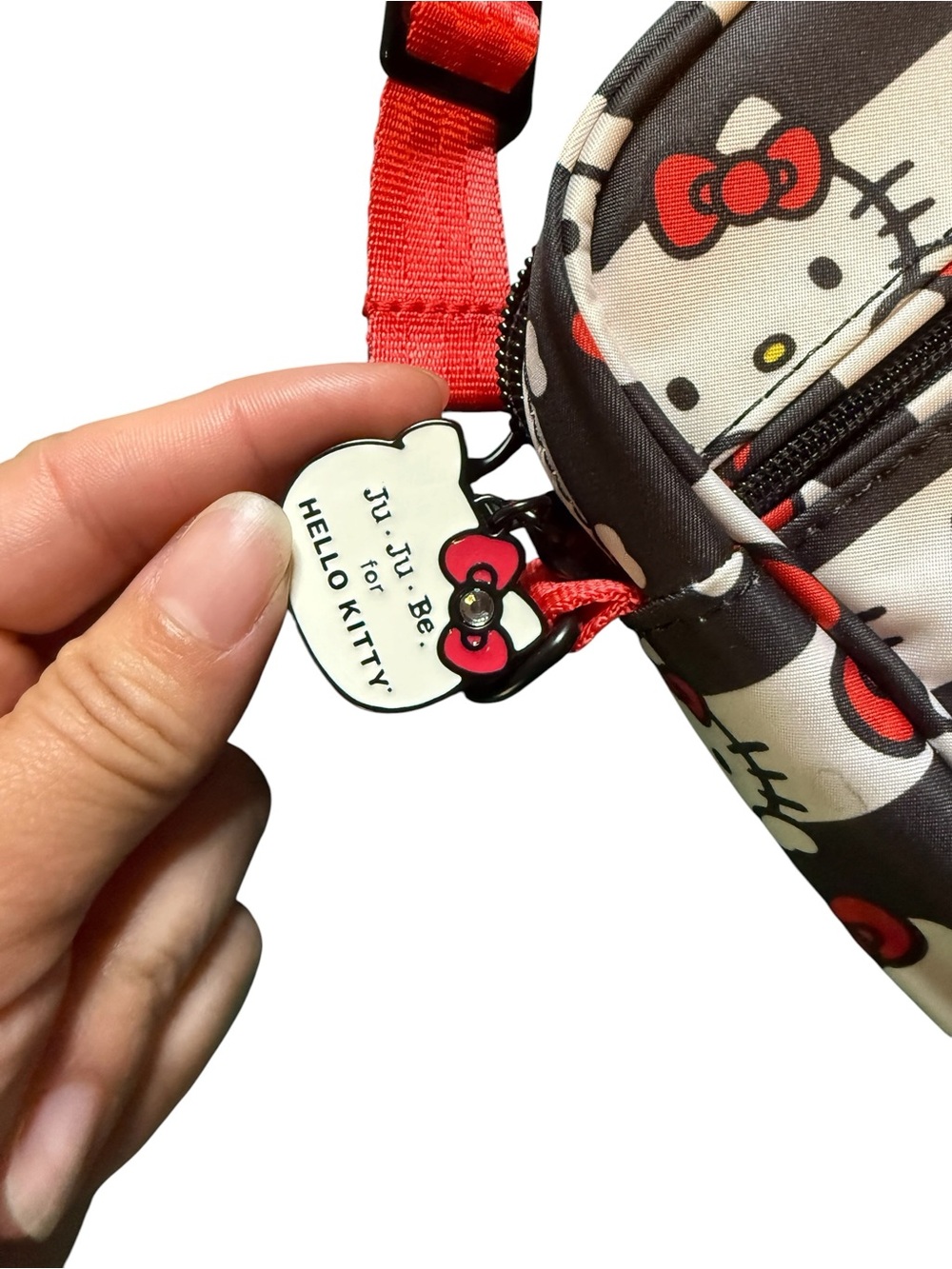 Jujube x Hello Kitty Mini Helix Bag - Picture 4 of 5